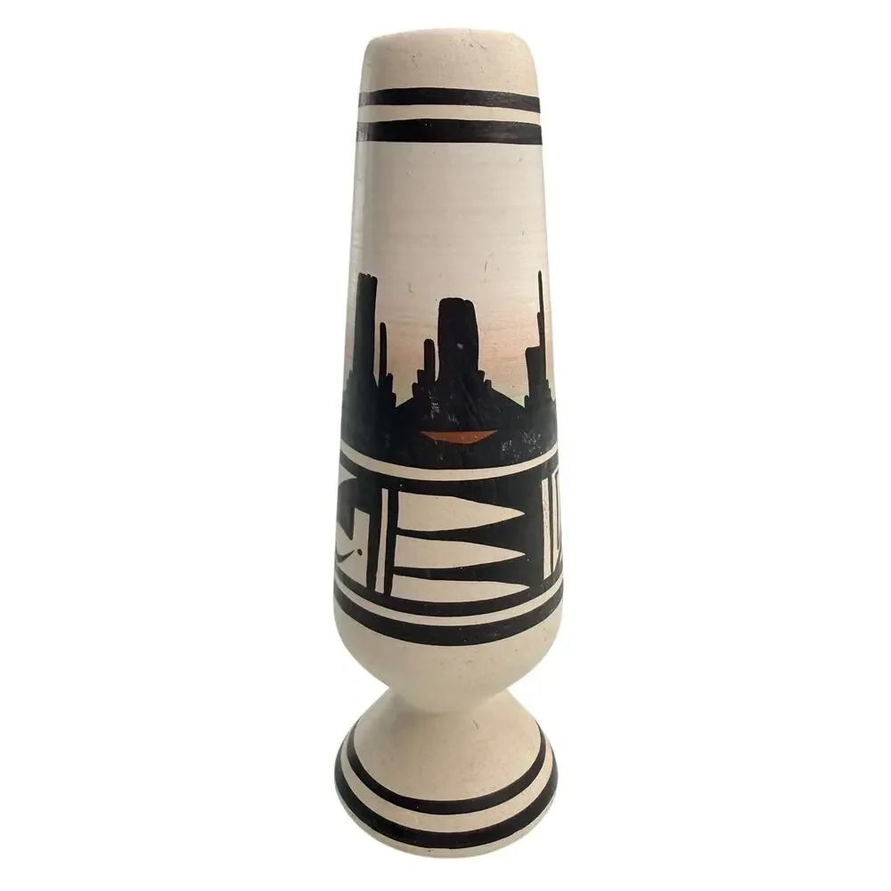 Vintage Signed Southwest Pottery Vase Monument Valley Desert Boho Navajo 6.5